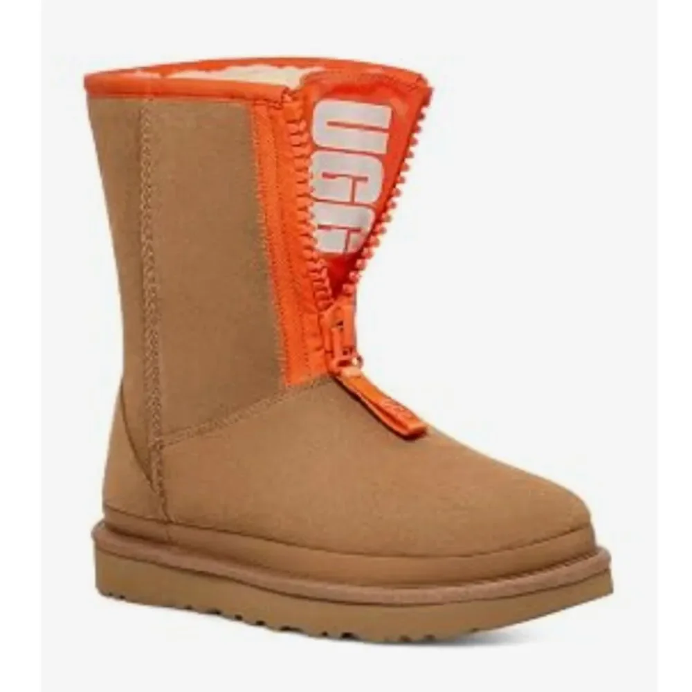 UGG Classic Short Zipper Tape Logo Boots Womens 5 Chestnut Sheepskin Winter